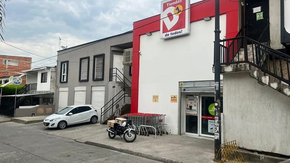 Bodega en venta Valle Del Cauca Yumbo La Estancia 478 m2 Habitaciones 0 Baños 23 Garajes 7 Precio $1150000000