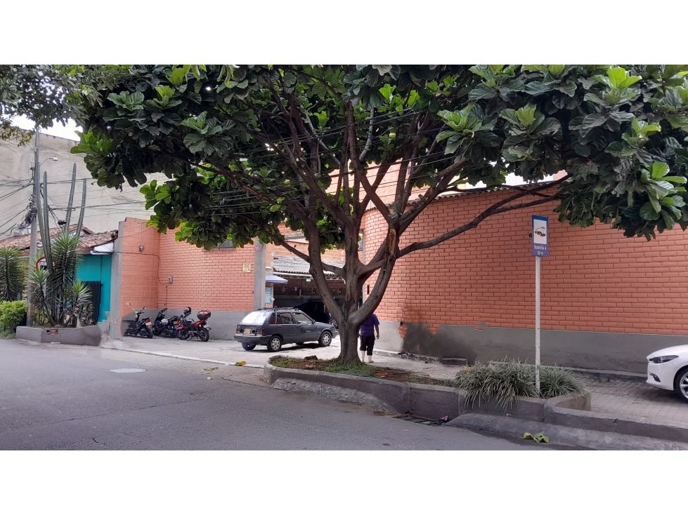Lote en arriendo Antioquia Medellín Bombona No1 100 m2 Habitaciones 0 Baños 6 Garajes 27 Precio $22000000