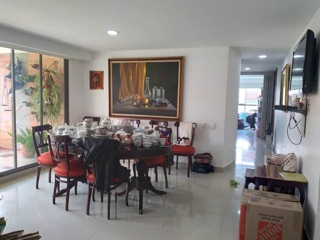 Apartamento en arriendo Antioquia Medellín El Castillo 142 m2 Habitaciones 3 Baños 2 Garajes 3 Precio $6500000