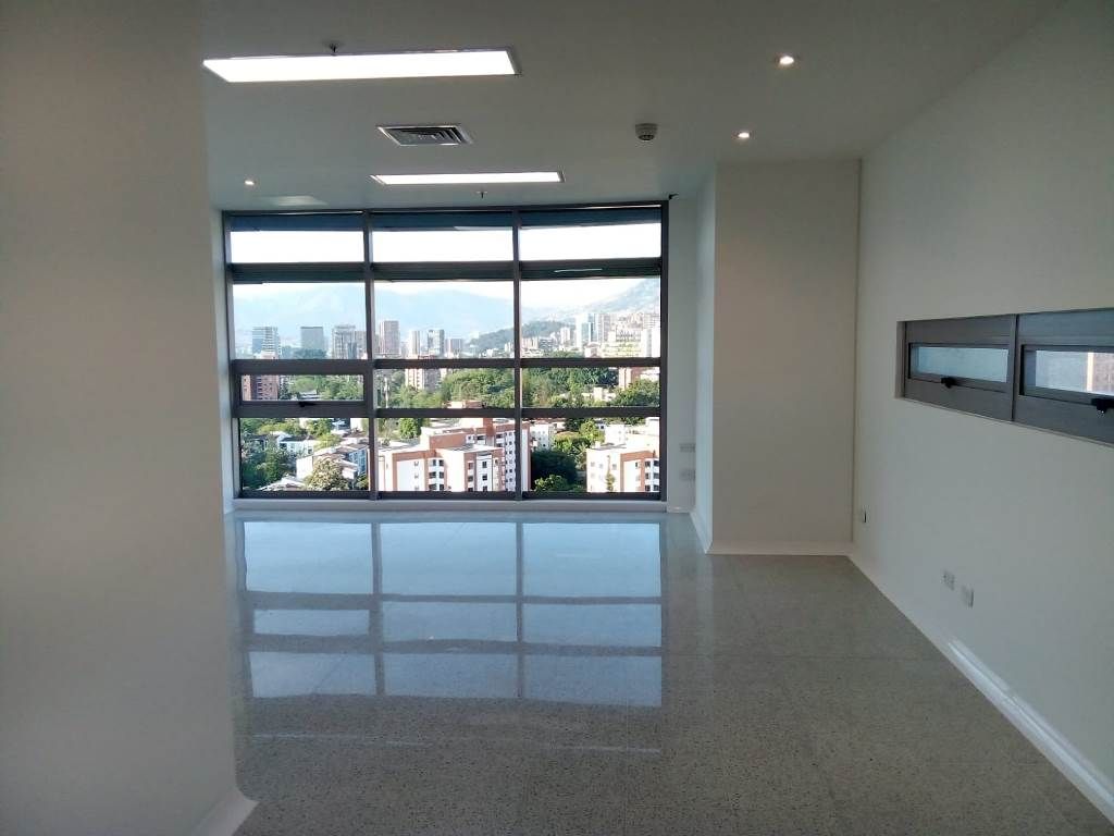 Consultorio en venta Antioquia Medellín Alejandria 43 m2 Habitaciones 0 Baños 0 Garajes 2 Precio $520000000