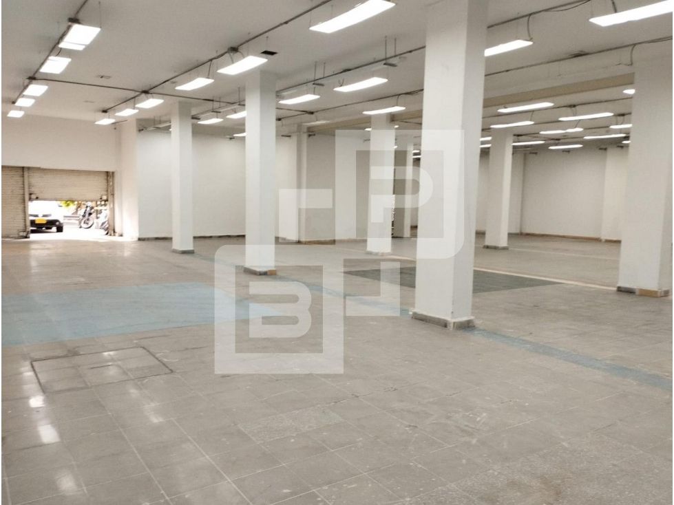 Local en arriendo Antioquia Copacabana Machado 300 m2 Habitaciones 0 Baños 0 Garajes 4 Precio $6750000