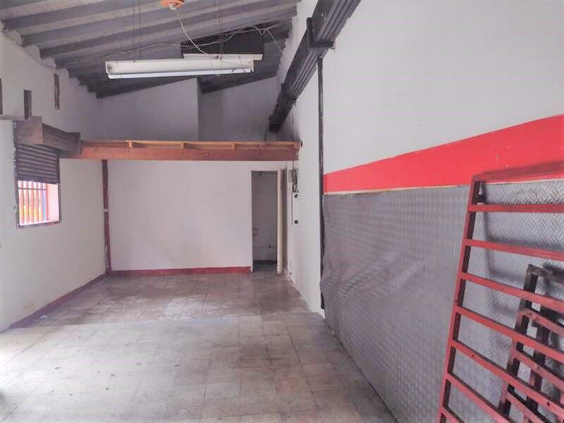 Local en arriendo Antioquia Medellín Cuarta Brigada 38 m2 Habitaciones 0 Baños 10 Garajes 1 Precio $3500000