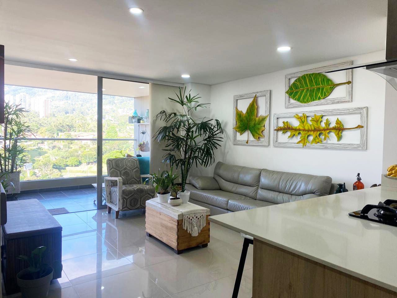 Apartamento en arriendo Antioquia Envigado Loma Del Atravesado 92 m2 Habitaciones 3 Baños 2 Garajes 3 Precio $5150000