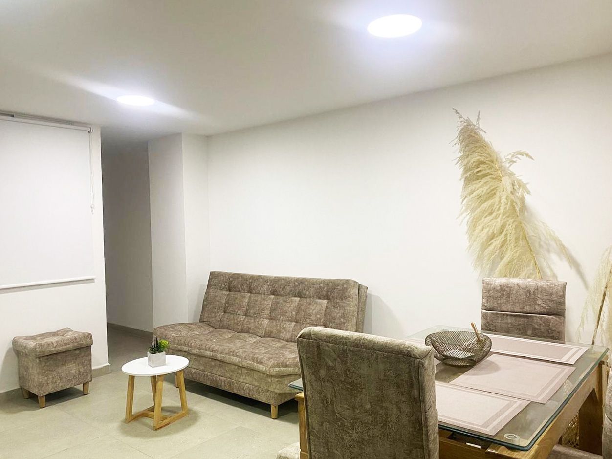 Apartamento en arriendo Antioquia Envigado Zona Centro 96 m2 Habitaciones 2 Baños 2 Garajes 2 Precio $4700000