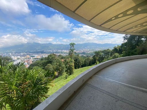 Local en arriendo Risaralda Pereira La Julita 768 m2 Habitaciones 0 Baños 5 Garajes 10 Precio $18000000