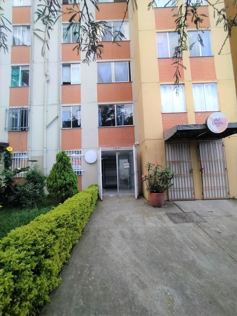 Local en arriendo Antioquia Medellín El Salado 15 m2 Habitaciones 0 Baños 0 Garajes 1 Precio $760000