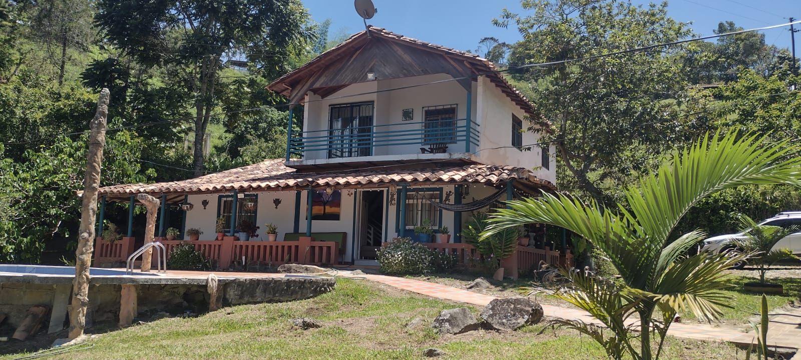 Finca en venta Antioquia Barbosa Barbosa 170 m2 Habitaciones 4 Baños 2 Garajes 8 Precio $700000000