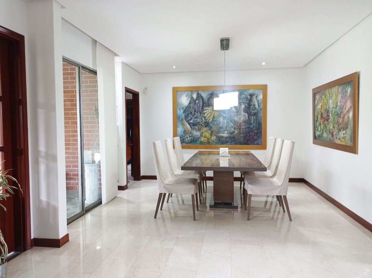 Casa en arriendo Antioquia Medellín Asomadera No2 350 m2 Habitaciones 3 Baños 6 Garajes 7 Precio $14200000