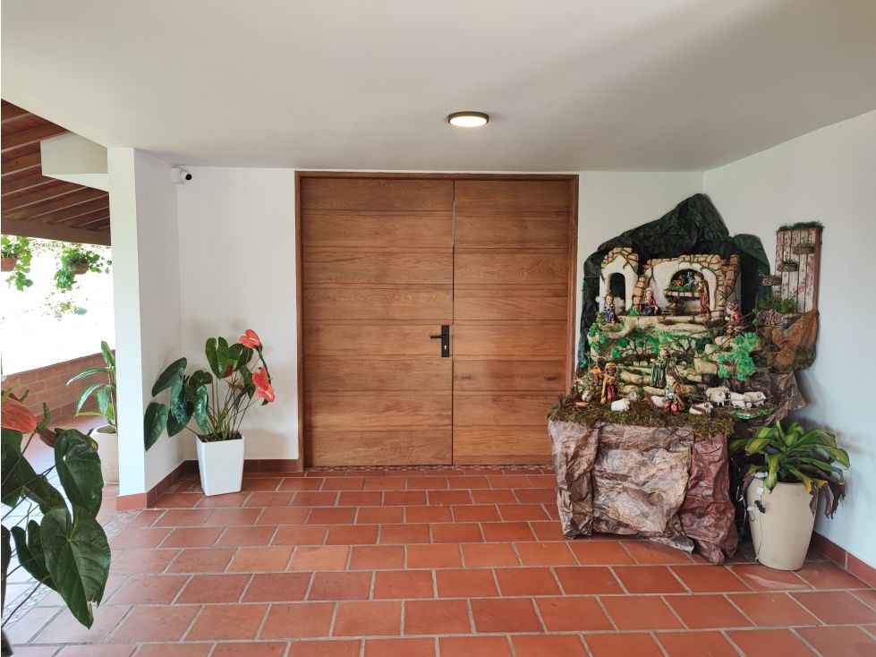 Casa Campestre en venta Antioquia El Carmen De Viboral La Alhambra 430 m2 Habitaciones 5 Baños 5 Garajes 8 Precio $1400000000