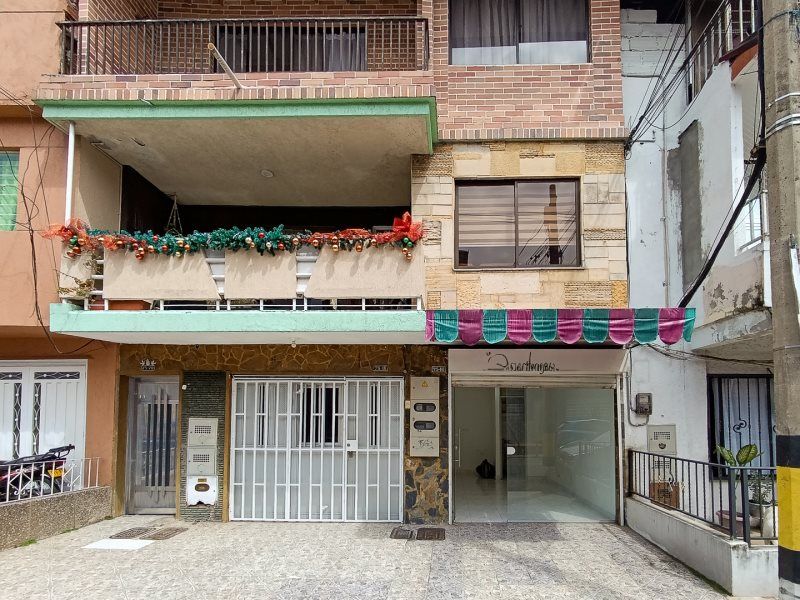 Local en arriendo Antioquia Medellín Los Pinos 17 m2 Habitaciones 0 Baños 1 Garajes 0 Precio $1500000