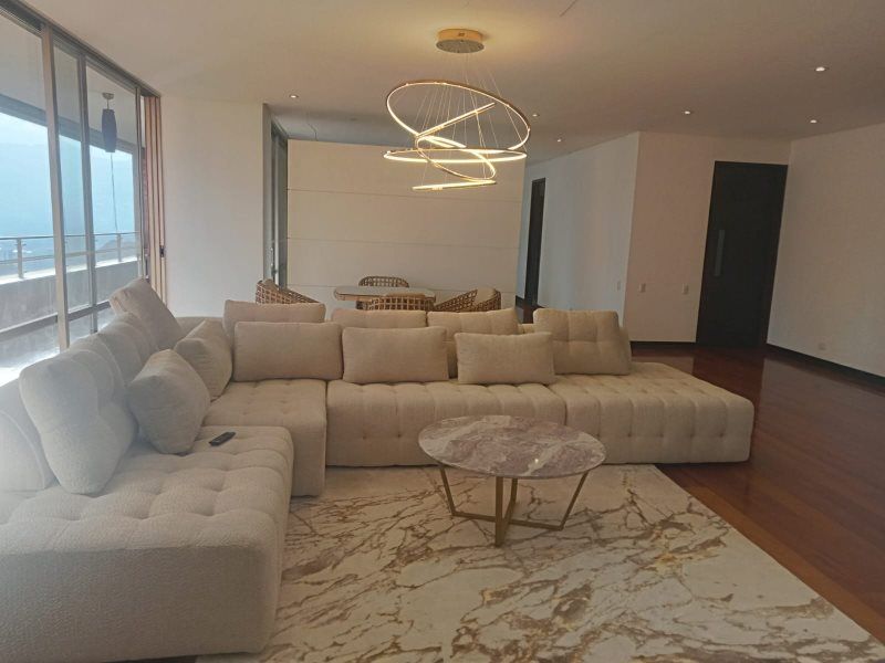 Apartamento en arriendo Antioquia Medellín Alejandria 402 m2 Habitaciones 3 Baños 4 Garajes 3 Precio $22000000
