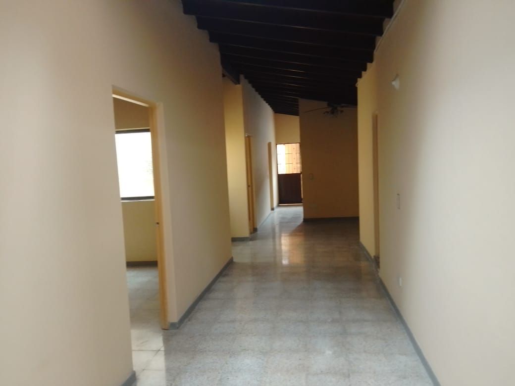 Casa en arriendo Antioquia Itagüí Centro 60 m2 Habitaciones 4 Baños 2 Garajes 1 Precio $2000000