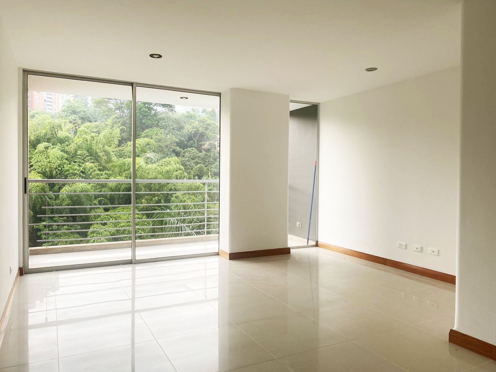 Apartamento en arriendo Antioquia Envigado Loma Del Atravesado 70 m2 Habitaciones 2 Baños 2 Garajes 2 Precio $4100000