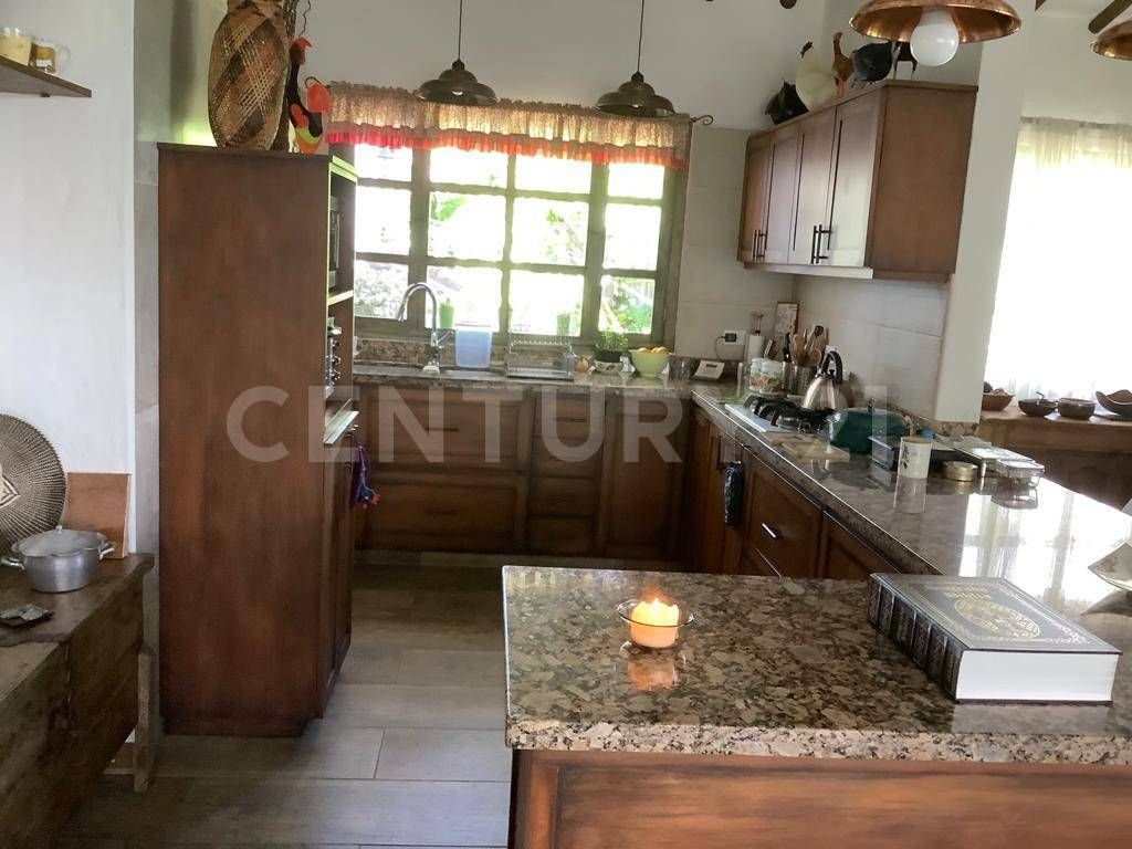 Finca en venta Antioquia La Ceja Fray Eugenio Ramirez Salazar 727 m2 Habitaciones 8 Baños 4 Garajes 1 Precio $3500000000