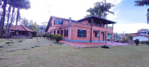 Casa en arriendo Antioquia Rionegro El Porvenir 414 m2 Habitaciones 8 Baños 8 Garajes 3 Precio $9000000