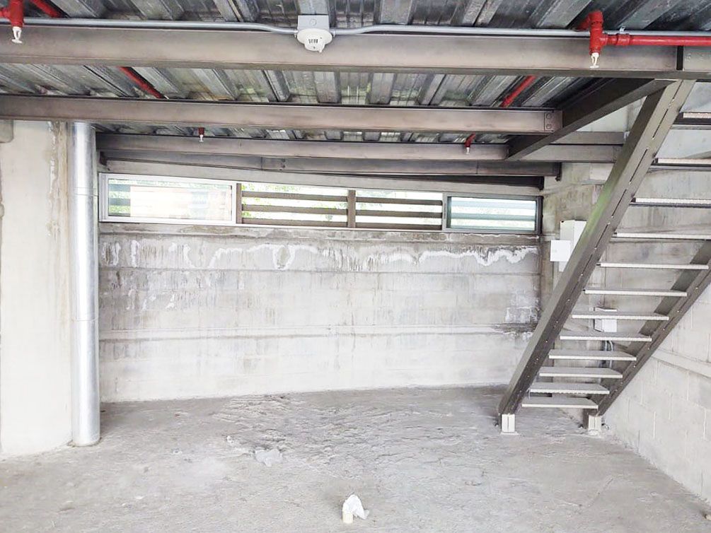 Local en arriendo o venta Antioquia Envigado La Mina 30 m2 Habitaciones 0 Baños 10 Garajes 1 Precio venta $595000000 Precio arriendo $4500000