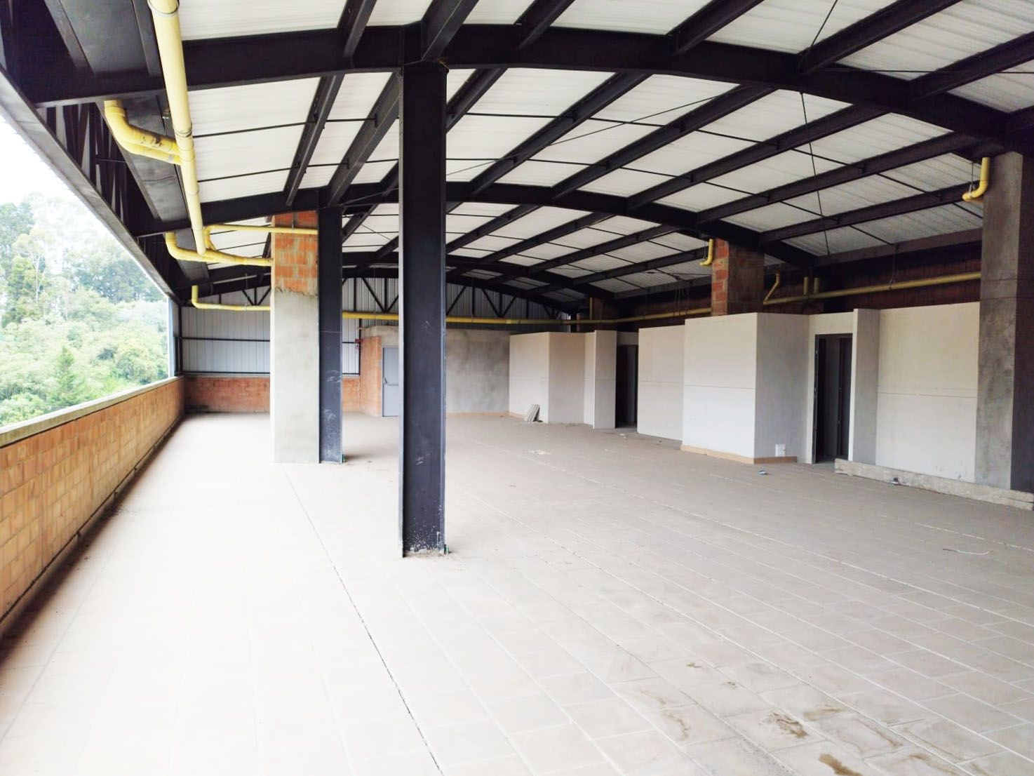 Oficina en arriendo o venta Antioquia Rionegro San Antonio 407 m2 Habitaciones 0 Baños 10 Garajes 5 Precio venta $1560000000 Precio arriendo $11500000