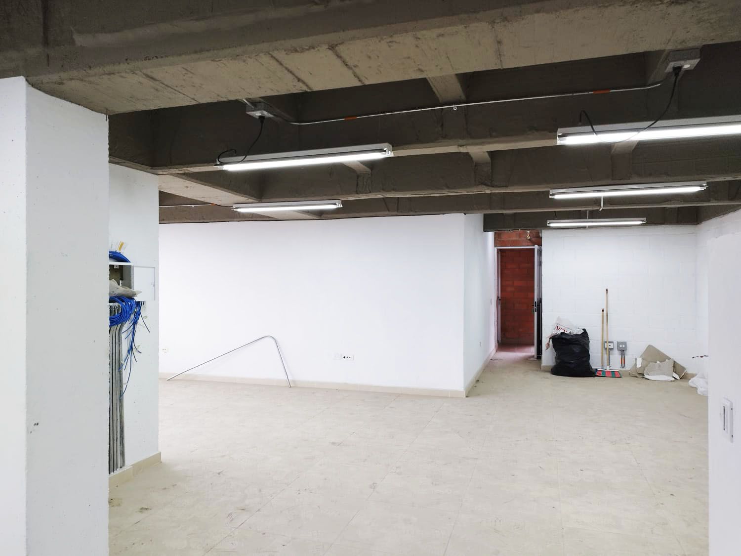 Oficina en arriendo o venta Antioquia Rionegro Centro 141 m2 Habitaciones 0 Baños 10 Garajes 3 Precio venta $540000000 Precio arriendo $5000000