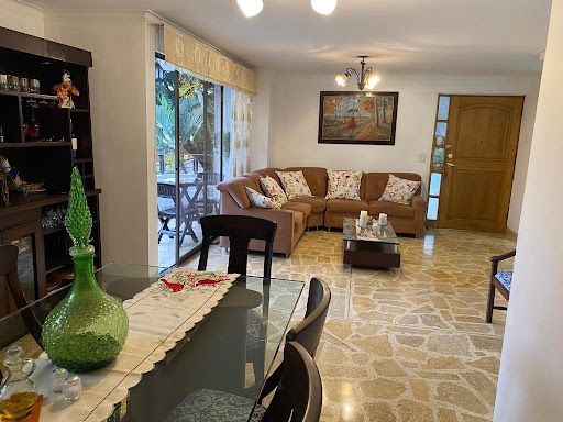 Apartamento en venta Antioquia Medellín Florida Nueva 150 m2 Habitaciones 3 Baños 2 Garajes 1 Precio $740000000