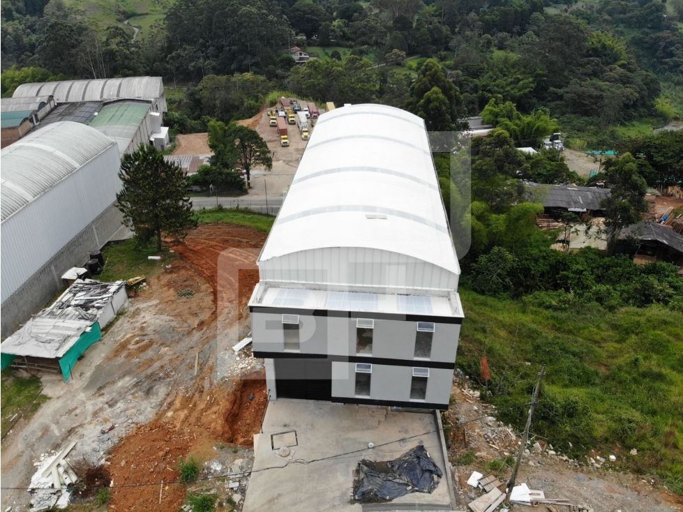 Bodega en arriendo Antioquia Caldas Caldas 1374 m2 Habitaciones 0 Baños 8 Garajes 4 Precio $26650000