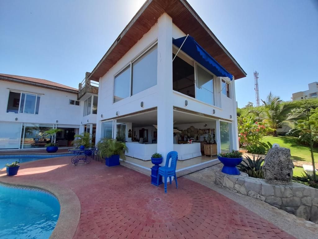Casa en arriendo Atlántico Puerto Colombia Pradomar 1909 m2 Habitaciones 4 Baños 4 Garajes 5 Precio $18000000