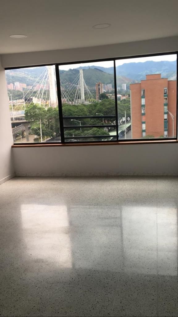 Consultorio en arriendo Antioquia Medellín Alejandria 29 m2 Habitaciones 0 Baños 0 Garajes 2 Precio $3200000