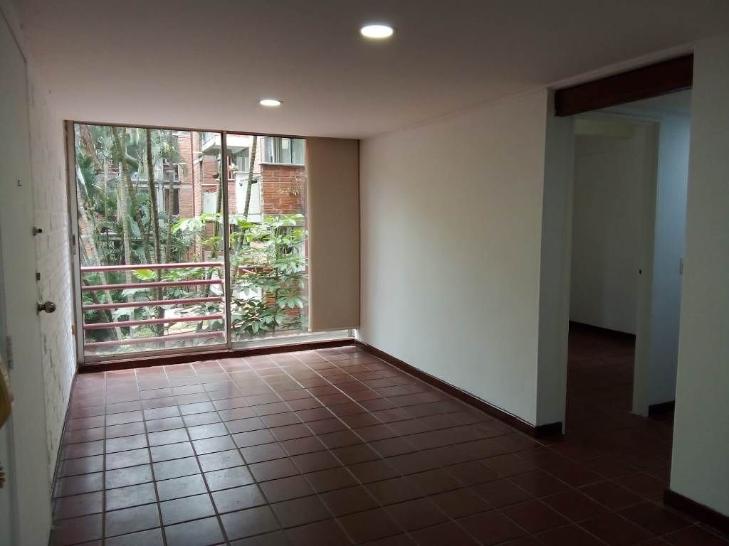 Apartamento en venta Antioquia Medellín San Diego 94 m2 Habitaciones 3 Baños 2 Garajes 2 Precio $395000000