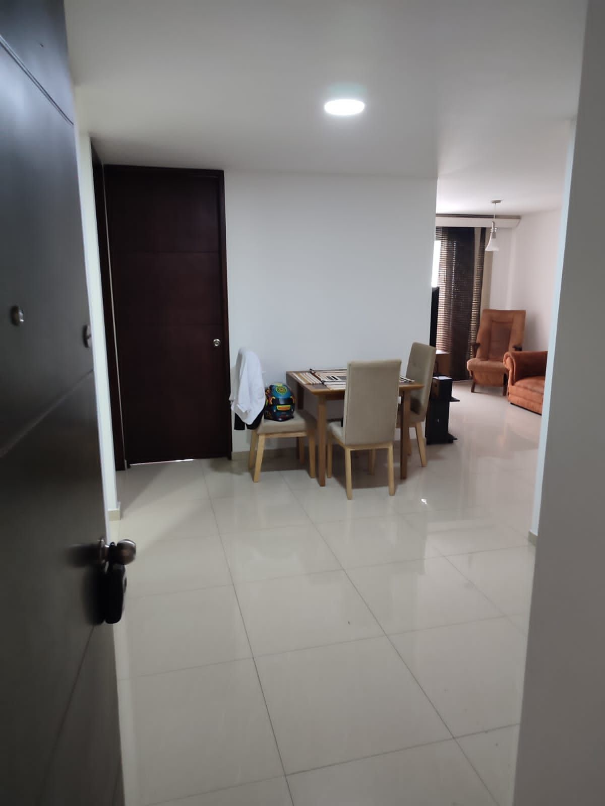 Apartamento en venta Valle Del Cauca Cali Cuarto De Legua - Guadalupe 74 m2 Habitaciones 2 Baños 2 Garajes 2 Precio $300000000
