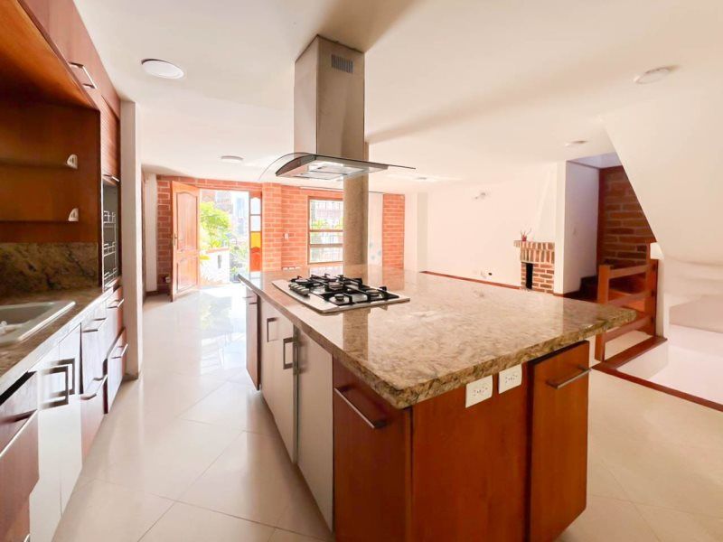 Casa en arriendo o venta Antioquia Sabaneta Vegas De La Doctora 217 m2 Habitaciones 3 Baños 3 Garajes 0 Precio venta $1200000000 Precio arriendo $9105000