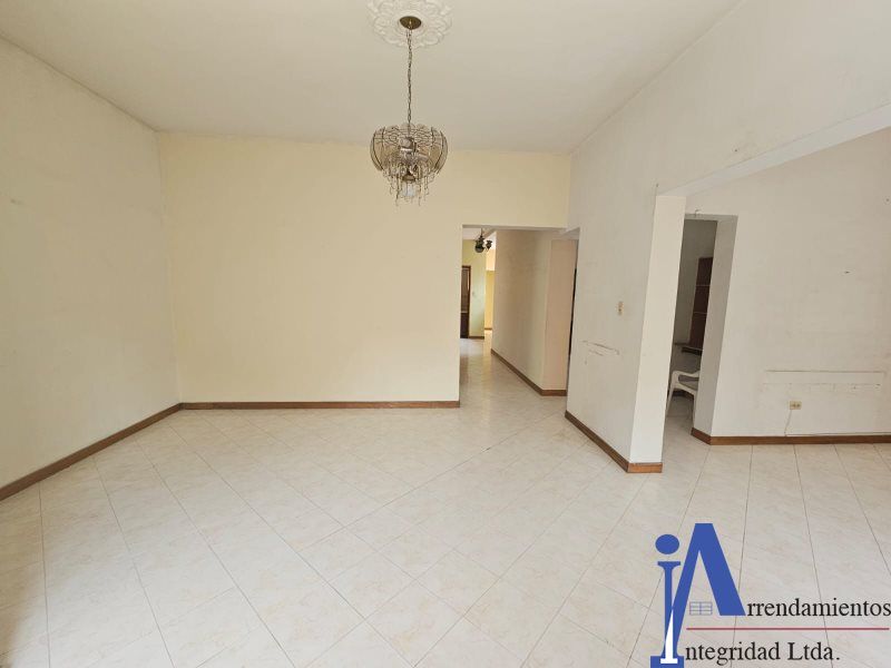 Casa en venta Antioquia Medellín Simon Bolivar 142 m2 Habitaciones 4 Baños 2 Garajes 0 Precio $700000000