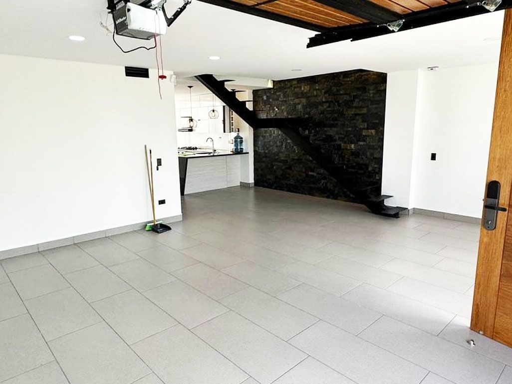 Casa en arriendo Antioquia Rionegro Gualanday 170 m2 Habitaciones 4 Baños 6 Garajes 3 Precio $6850000