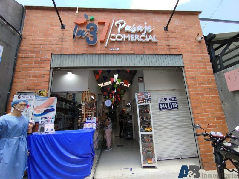 Local en arriendo Antioquia Envigado Zona Centro 308 m2 Habitaciones 0 Baños 3 Garajes 0 Precio $15000000