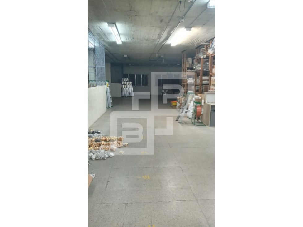 Bodega en arriendo Antioquia Medellín Colon 950 m2 Habitaciones 0 Baños 10 Garajes 1 Precio $23000000