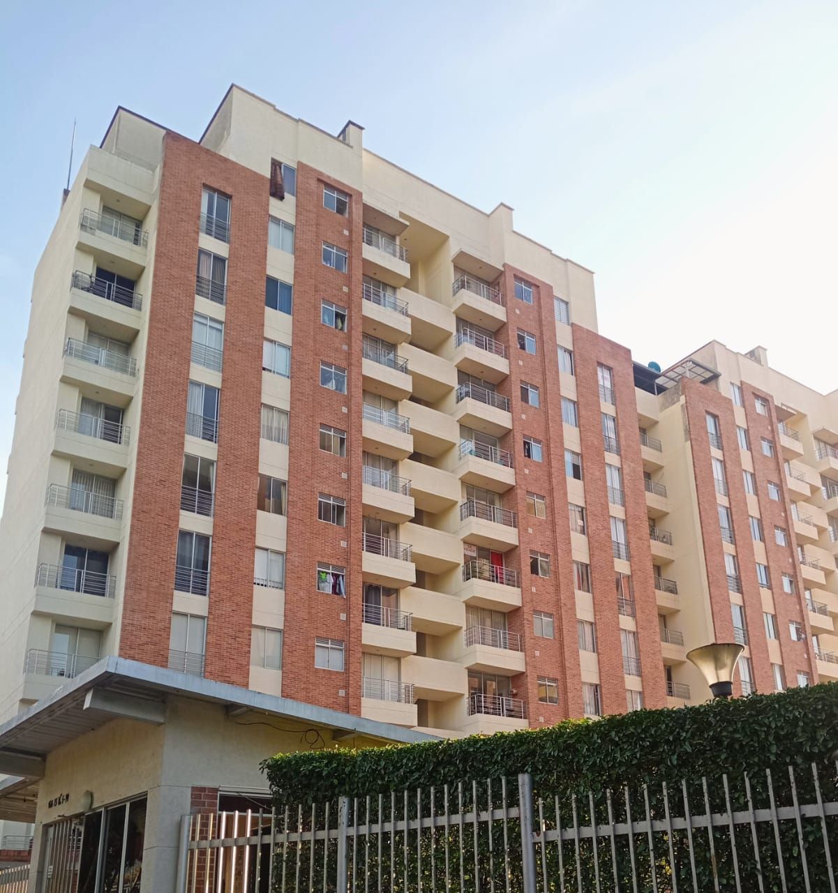 Apartamento en venta Tolima Ibagué Arrayanes 75 m2 Habitaciones 3 Baños 2 Garajes 2 Precio $280000000