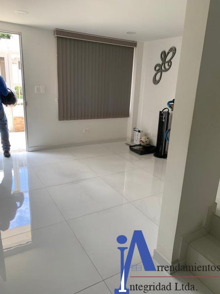 Casa en venta Antioquia Medellín La Gloria 282 m2 Habitaciones 4 Baños 3 Garajes 1 Precio $850000000