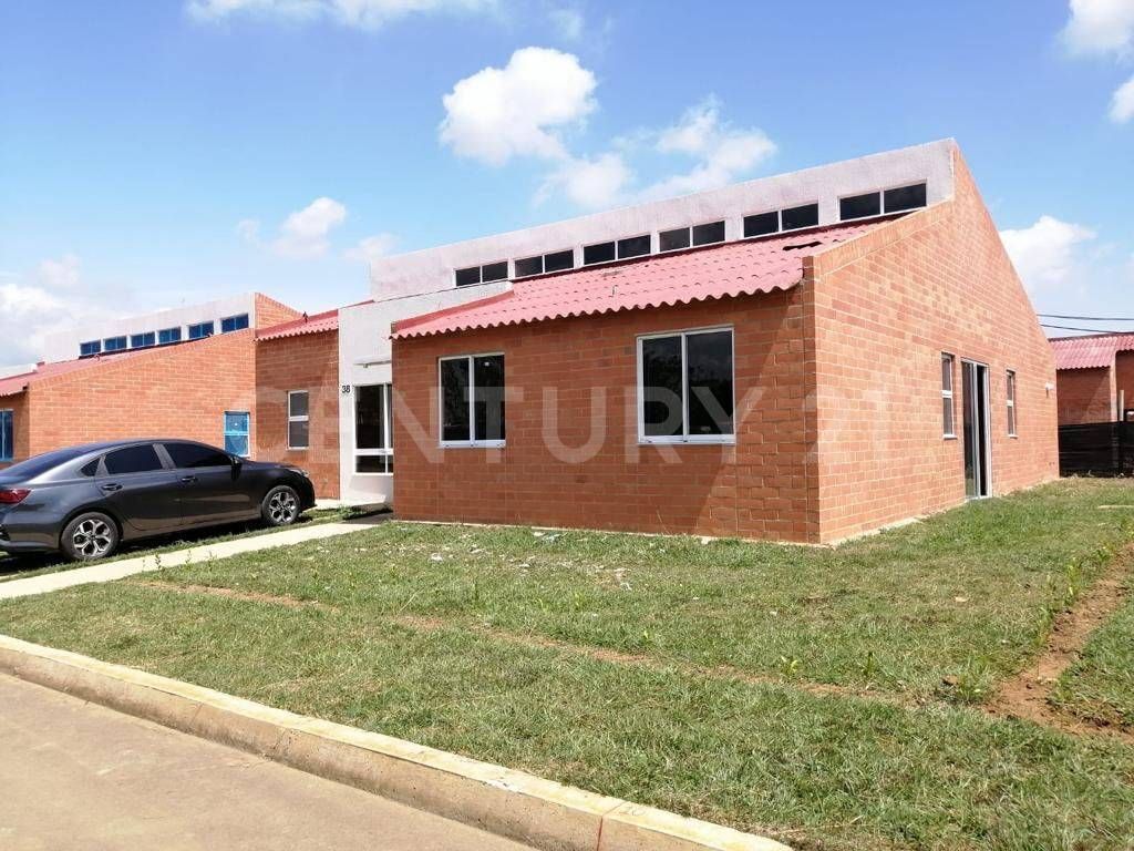 Casa en venta Valle Del Cauca Jamundí Cn Solares De La Morada Et I 137 m2 Habitaciones 4 Baños 4 Garajes 3 Precio $560000000