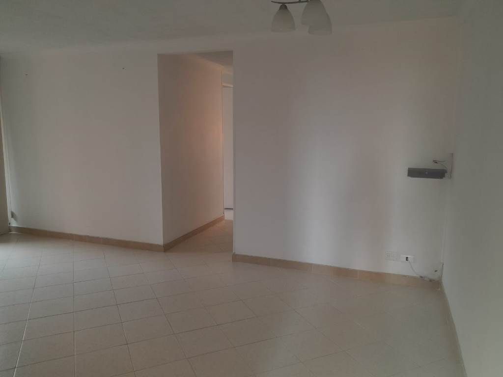 Apartamento en arriendo Antioquia Envigado La Sebastiana 88 m2 Habitaciones 3 Baños 2 Garajes 2 Precio $2100000