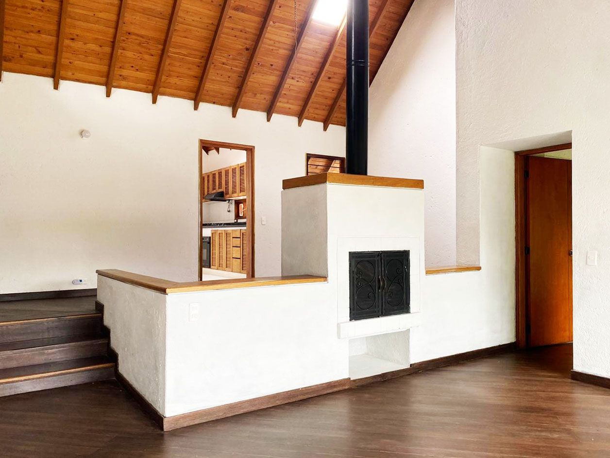 Casa en arriendo o venta Antioquia Rionegro Rionegro 170 m2 Habitaciones 4 Baños 6 Garajes 3 Precio venta $980000000 Precio arriendo $6400000