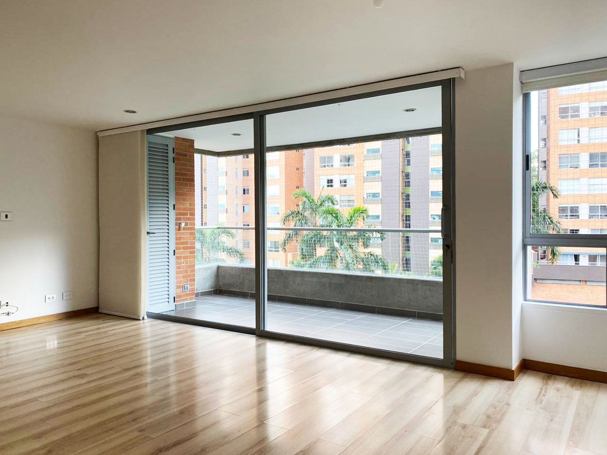 Apartamento en arriendo Antioquia Envigado Zúñiga 100 m2 Habitaciones 2 Baños 4 Garajes 2 Precio $4850000