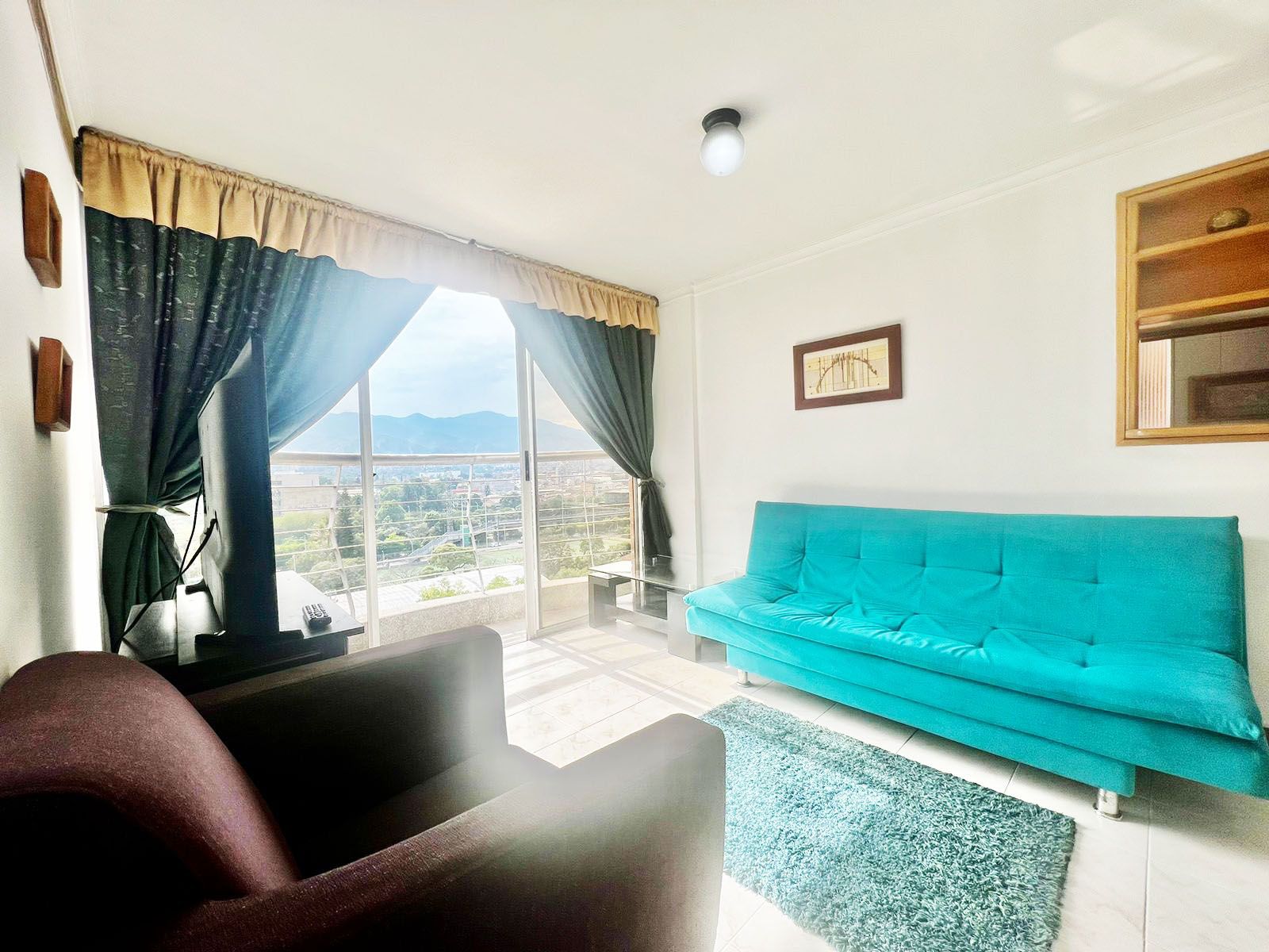 Apartamento en arriendo Antioquia Medellín Los Cerros - El Vergel 60 m2 Habitaciones 2 Baños 2 Garajes 1 Precio $3650000
