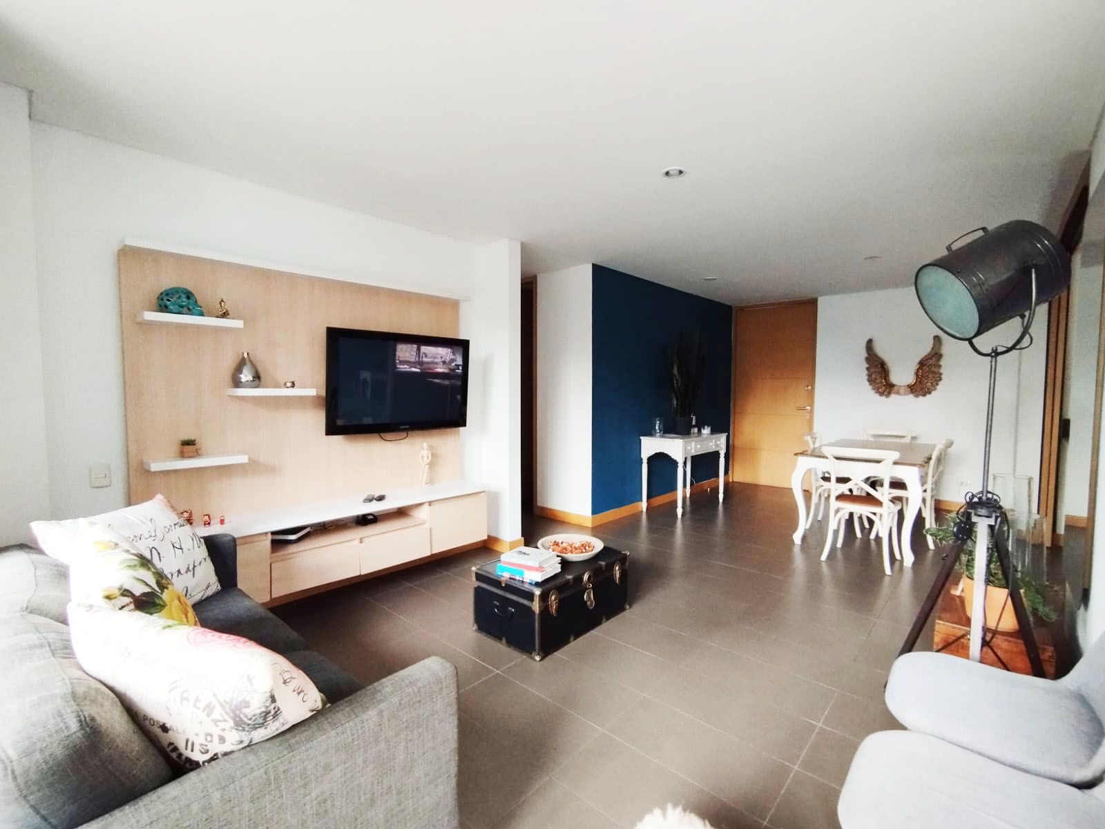 Apartamento en arriendo Antioquia Medellín La Linde 90 m2 Habitaciones 3 Baños 6 Garajes 3 Precio $6800000