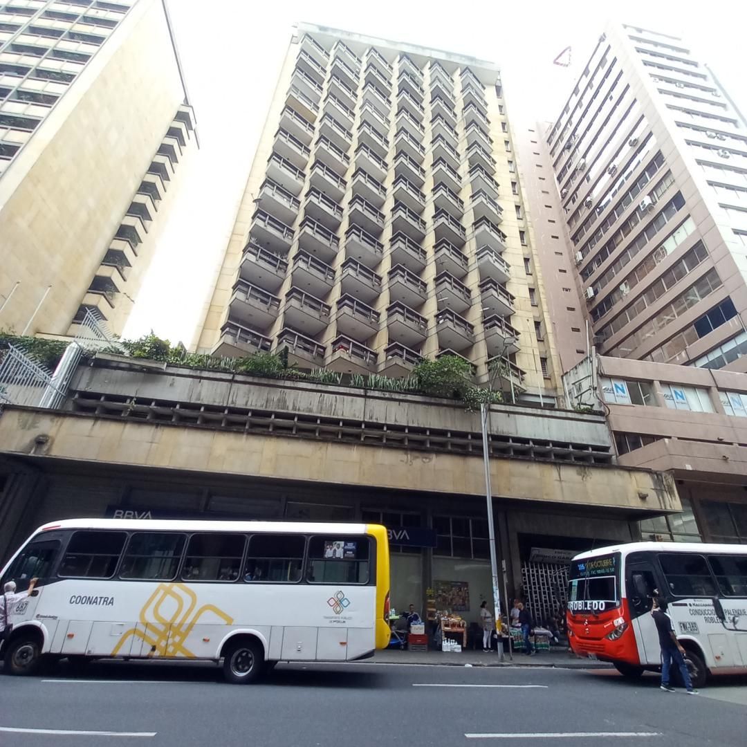 Oficina en arriendo Antioquia Medellín La Candelaria 15 m2 Habitaciones 0 Baños 10 Garajes 1 Precio $700000
