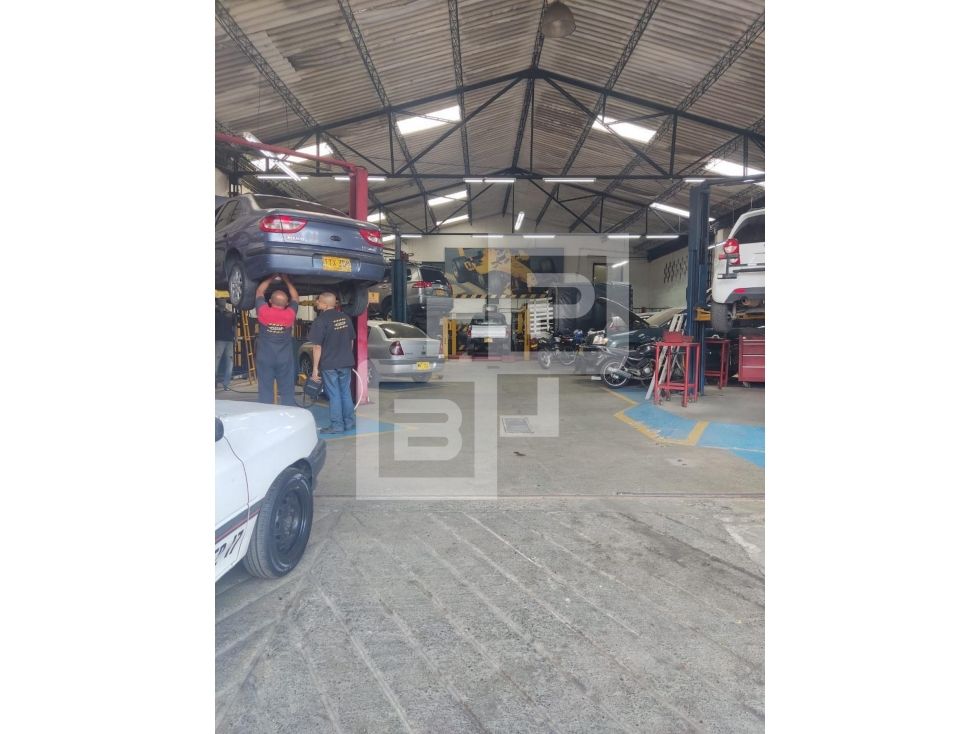 Bodega en venta Antioquia Medellín Campo Amor 610 m2 Habitaciones 0 Baños 4 Garajes 1 Precio $3500000000