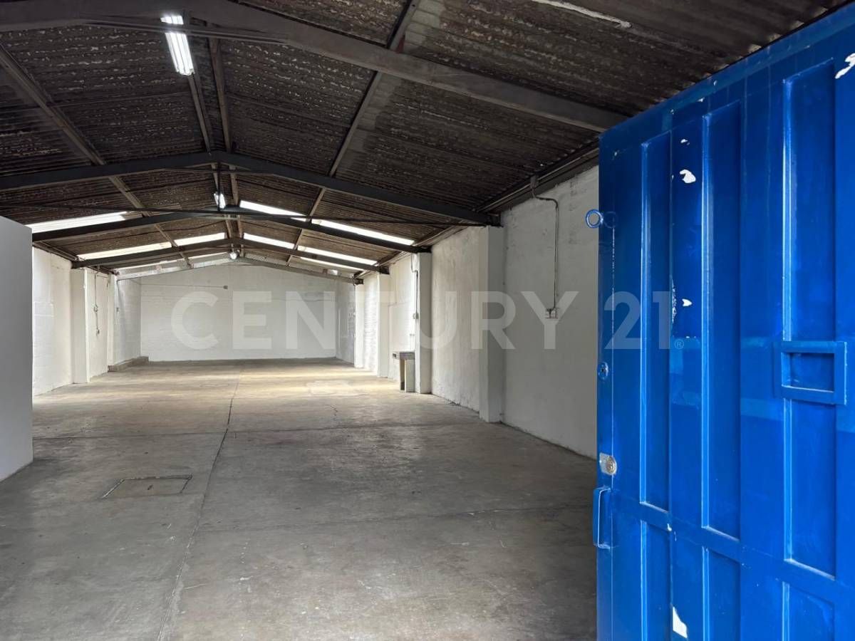 Bodega en arriendo Antioquia Medellín Cristo Rey 240 m2 Habitaciones 0 Baños 1 Garajes 2 Precio $12000000