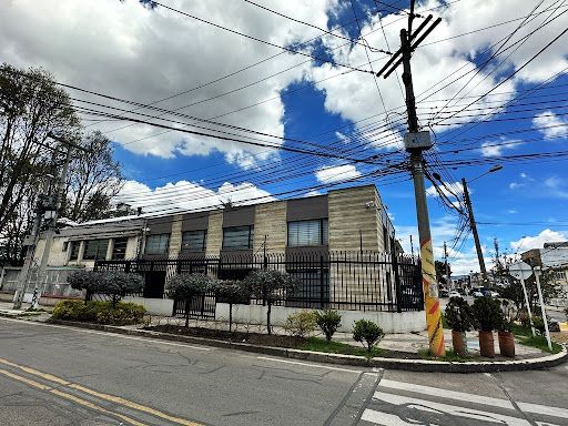 Casa en venta Cundinamarca Bogotá San Felipe 342 m2 Habitaciones 5 Baños 6 Garajes 3 Precio $1600000000