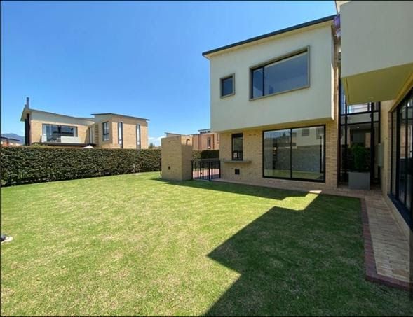 Casa en arriendo Cundinamarca Cajicá Chuntame 355 m2 Habitaciones 3 Baños 6 Garajes 4 Precio $5300000