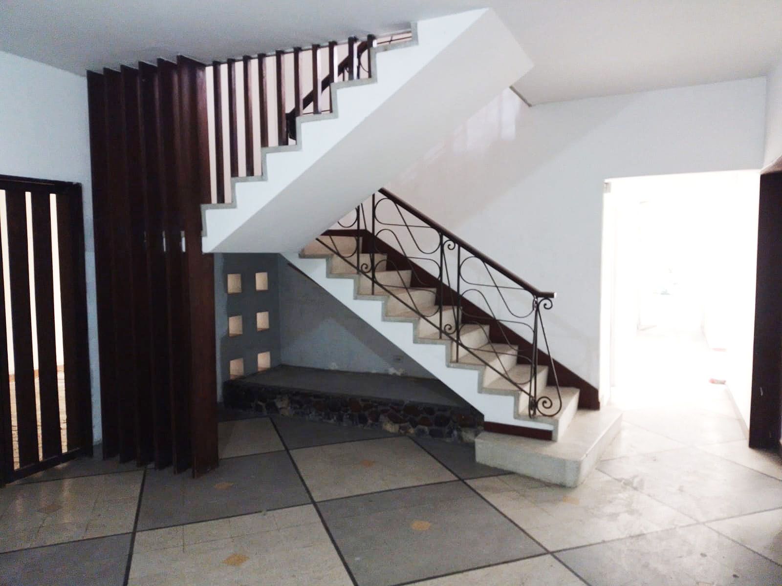 Oficina en arriendo Antioquia Medellín Laureles 340 m2 Habitaciones 0 Baños 6 Garajes 2 Precio $16000000