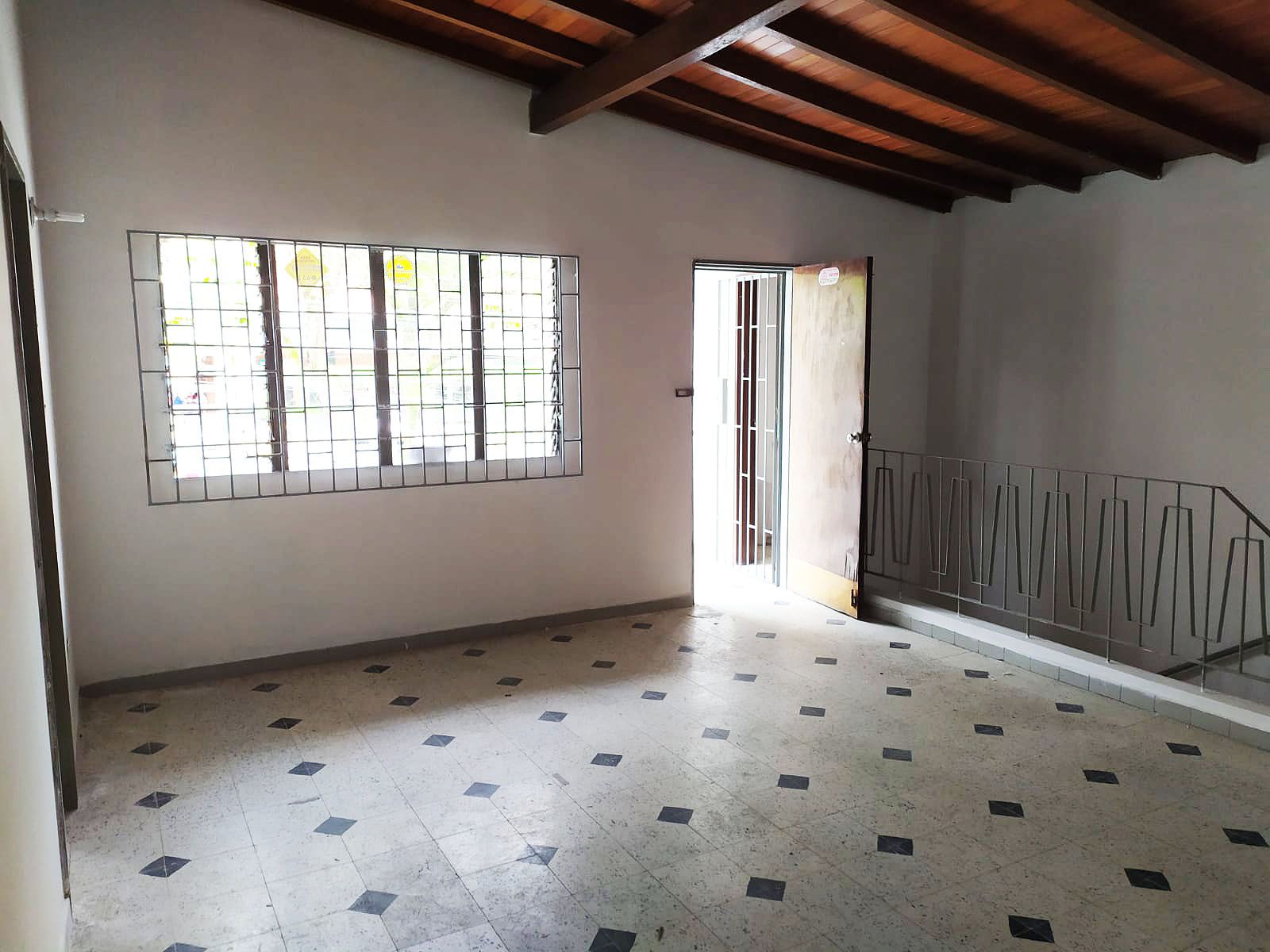 Oficina en arriendo Antioquia Medellín Laureles 220 m2 Habitaciones 0 Baños 4 Garajes 1 Precio $6300000