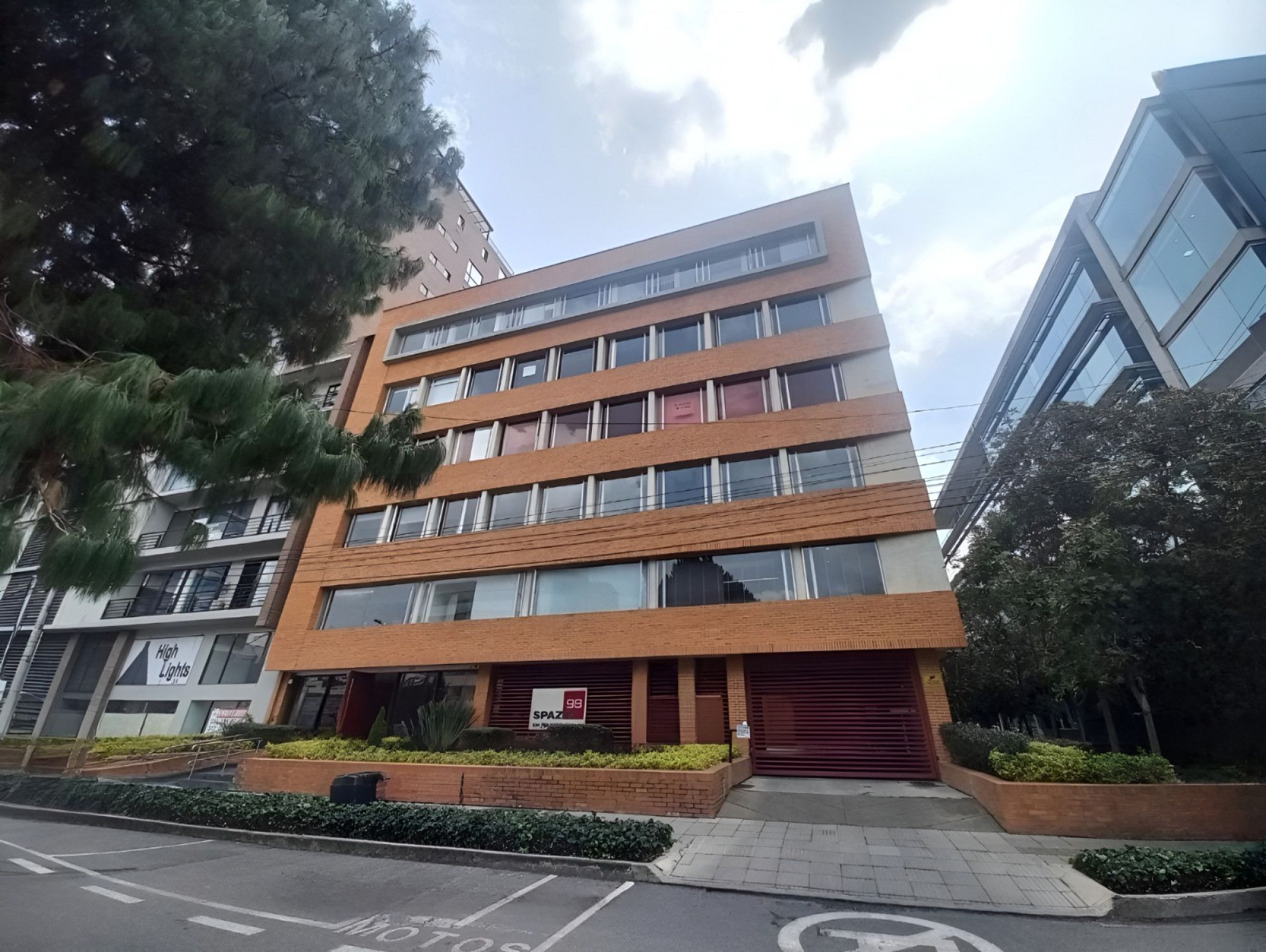 Inmuebles en Remate Oficina en venta Cundinamarca Bogotá Chico Norte Et Ii 192 m2 Habitaciones 0 Baños 2 Garajes 2 Precio $1713000000