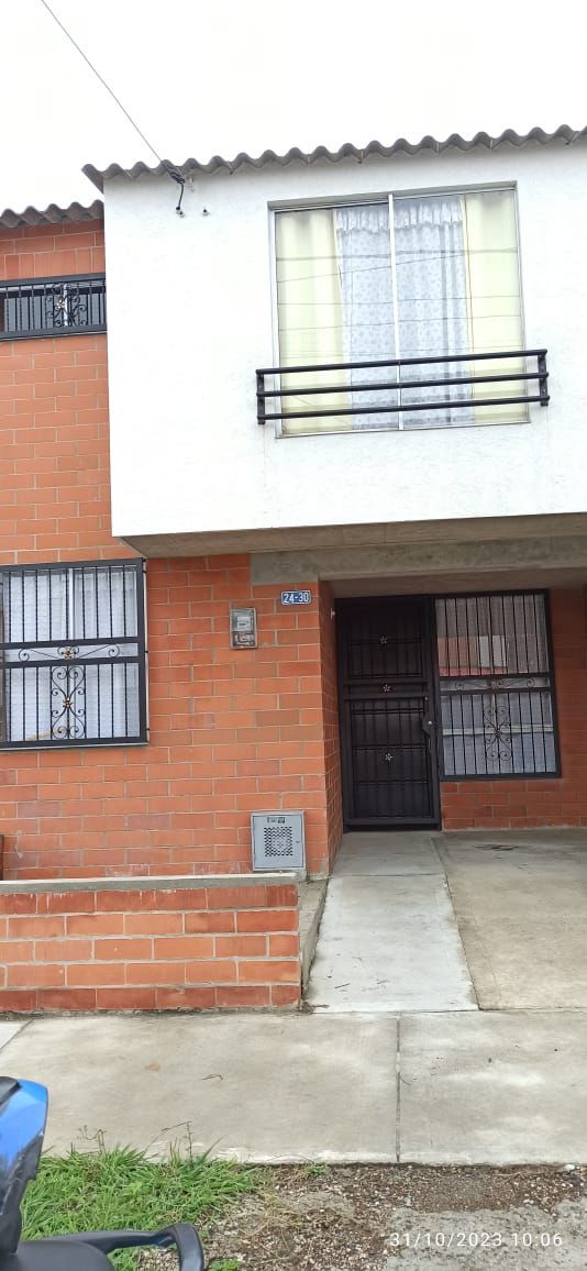 Casa en venta Valle Del Cauca Palmira Ub Tulipanes De La Italia Ii 80 m2 Habitaciones 3 Baños 2 Garajes 2 Precio $220000000